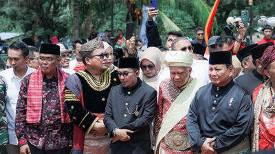 Berkunjung Ke Sumbar, Supardi Dampingi Menhan Prabowo Subianto