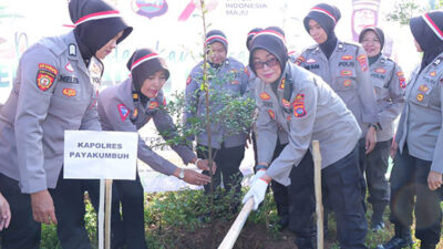 Polres Payakumbuh Lakukan Tanam Pohon Serentak