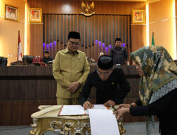 Bupati Barru -Ketua DPRD Setujui Ranperda APBD-P 2023